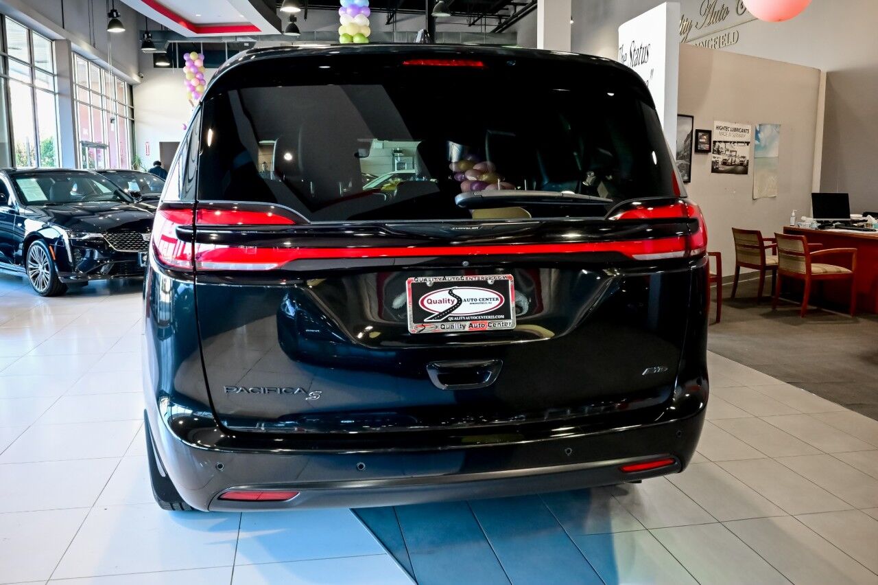 2021 Chrysler Pacifica Touring L AWD, Navigation Appearence Pkg Springfield NJ