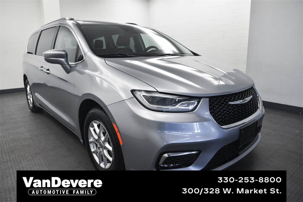 Used 2021 Chrysler Pacifica Touring L FWD