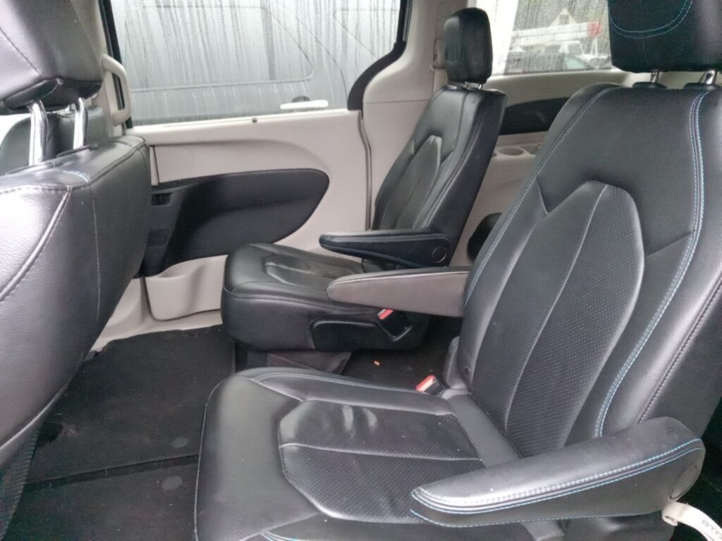 2021 Chrysler Pacifica Touring L Akron OH