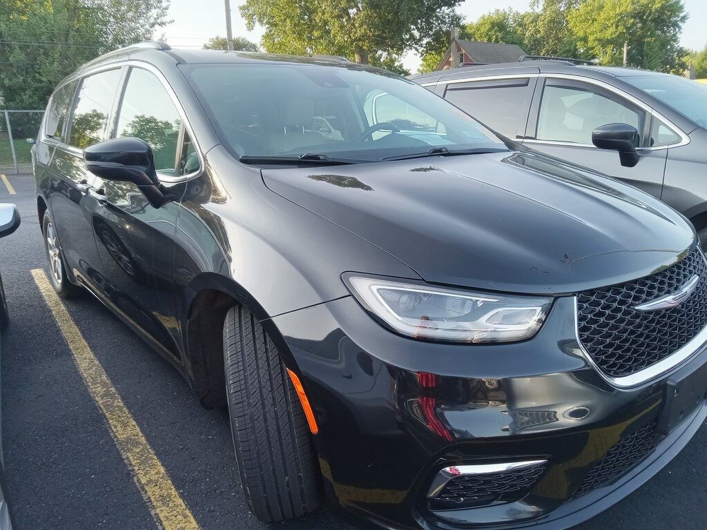 2021 Chrysler Pacifica Touring L Akron OH