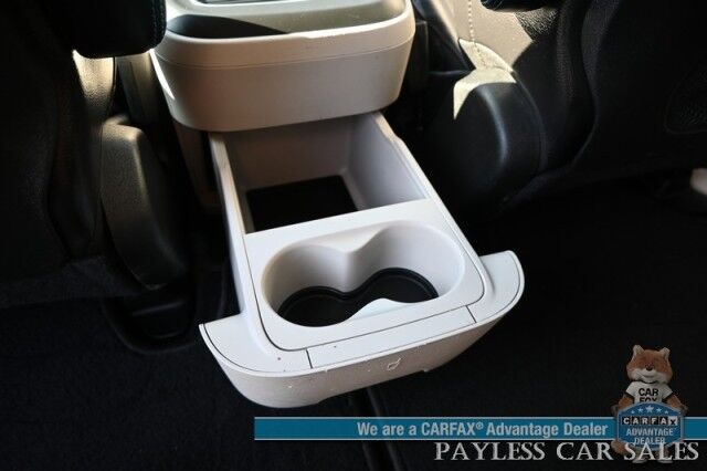 2021 Chrysler Pacifica Touring L / AutoStart / Power & Heated Leather Seats / Heated Steering Wheel / Lane Departure & Blind Spot Alert / Apple CarPlay & Android Auto / Back Up Camera / 3rd Row / Seats 8 / Block Heater / 1-Owner Anchorage AK