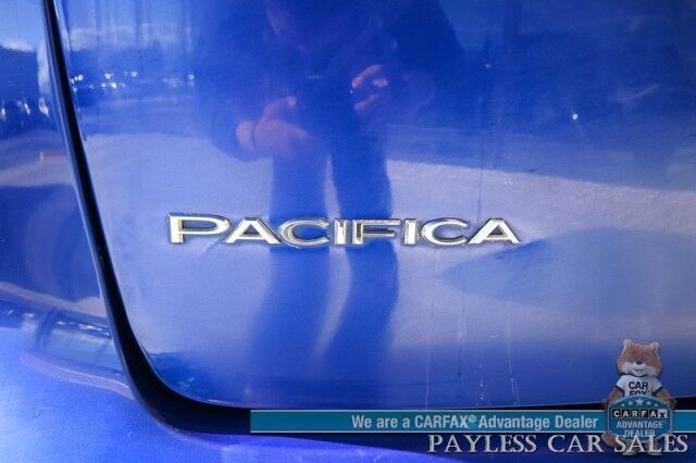 2021 Chrysler Pacifica Touring L / AutoStart / Power & Heated Leather Seats / Heated Steering Wheel / Lane Departure & Blind Spot Alert / Apple CarPlay & Android Auto / Back Up Camera / 3rd Row / Seats 8 / Block Heater / 1-Owner Anchorage AK