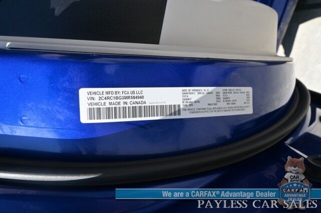 2021 Chrysler Pacifica Touring L / AutoStart / Power & Heated Leather Seats / Heated Steering Wheel / Lane Departure & Blind Spot Alert / Apple CarPlay & Android Auto / Back Up Camera / 3rd Row / Seats 8 / Block Heater / 1-Owner Anchorage AK