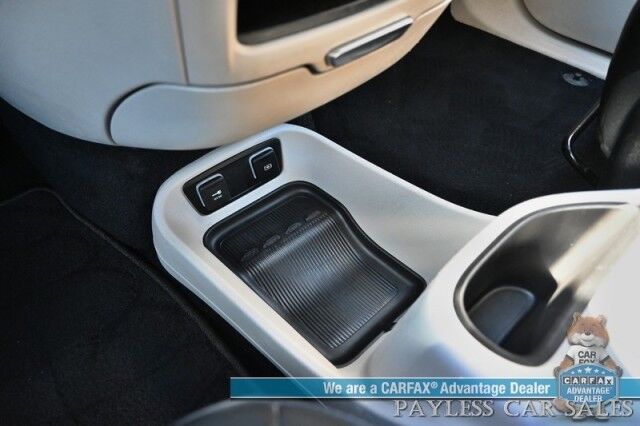 2021 Chrysler Pacifica Touring L / AutoStart / Power & Heated Leather Seats / Heated Steering Wheel / Lane Departure & Blind Spot Alert / Apple CarPlay & Android Auto / Back Up Camera / 3rd Row / Seats 8 / Block Heater / 1-Owner Anchorage AK