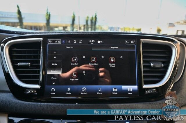 2021 Chrysler Pacifica Touring L / AutoStart / Power & Heated Leather Seats / Heated Steering Wheel / Lane Departure & Blind Spot Alert / Apple CarPlay & Android Auto / Back Up Camera / 3rd Row / Seats 8 / Block Heater / 1-Owner Anchorage AK