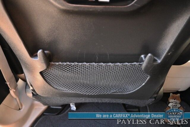 2021 Chrysler Pacifica Touring L / AutoStart / Power & Heated Leather Seats / Heated Steering Wheel / Lane Departure & Blind Spot Alert / Apple CarPlay & Android Auto / Back Up Camera / 3rd Row / Seats 8 / Block Heater / 1-Owner Anchorage AK