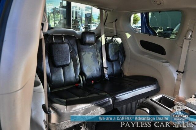 2021 Chrysler Pacifica Touring L / AutoStart / Power & Heated Leather Seats / Heated Steering Wheel / Lane Departure & Blind Spot Alert / Apple CarPlay & Android Auto / Back Up Camera / 3rd Row / Seats 8 / Block Heater / 1-Owner Anchorage AK