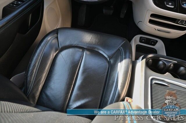 2021 Chrysler Pacifica Touring L / AutoStart / Power & Heated Leather Seats / Heated Steering Wheel / Lane Departure & Blind Spot Alert / Apple CarPlay & Android Auto / Back Up Camera / 3rd Row / Seats 8 / Block Heater / 1-Owner Anchorage AK