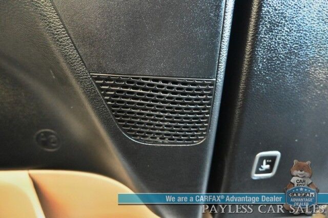 2021 Chrysler Pacifica Touring L / AutoStart / Power & Heated Leather Seats / Heated Steering Wheel / Lane Departure & Blind Spot Alert / Apple CarPlay & Android Auto / Back Up Camera / 3rd Row / Seats 8 / Block Heater / 1-Owner Anchorage AK