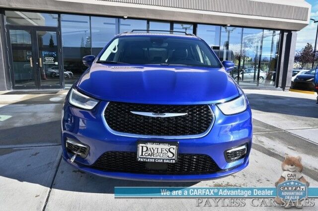 2021 Chrysler Pacifica Touring L / AutoStart / Power & Heated Leather Seats / Heated Steering Wheel / Lane Departure & Blind Spot Alert / Apple CarPlay & Android Auto / Back Up Camera / 3rd Row / Seats 8 / Block Heater / 1-Owner Anchorage AK