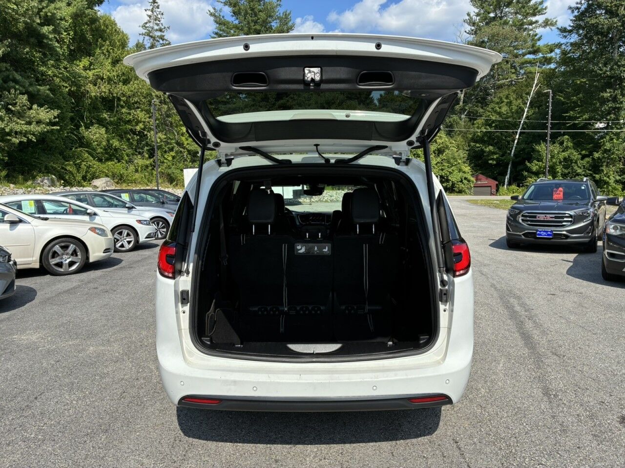 2021 Chrysler Pacifica Touring L Charlton MA