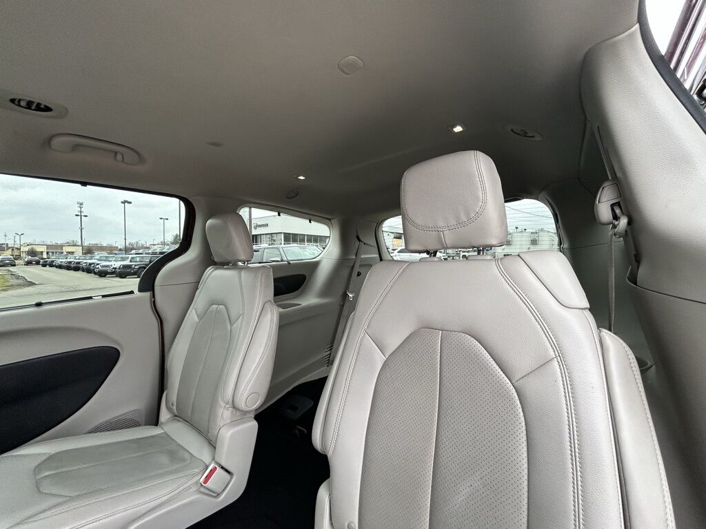 2021 Chrysler Pacifica Touring L Crestwood KY