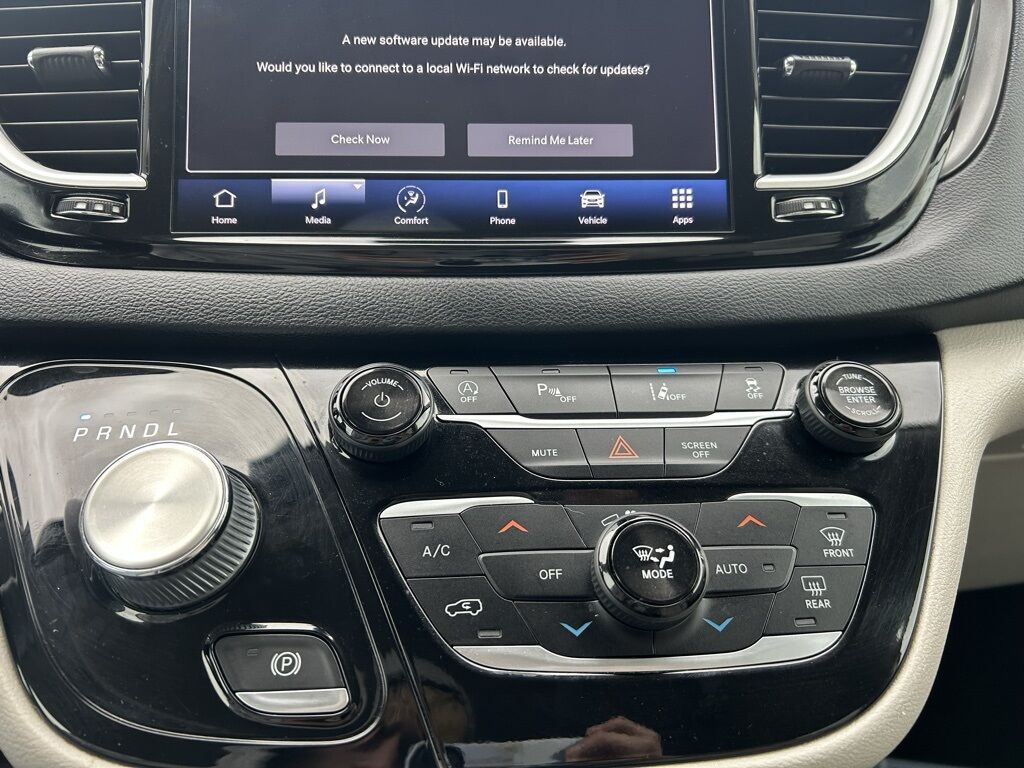 2021 Chrysler Pacifica Touring L Crestwood KY