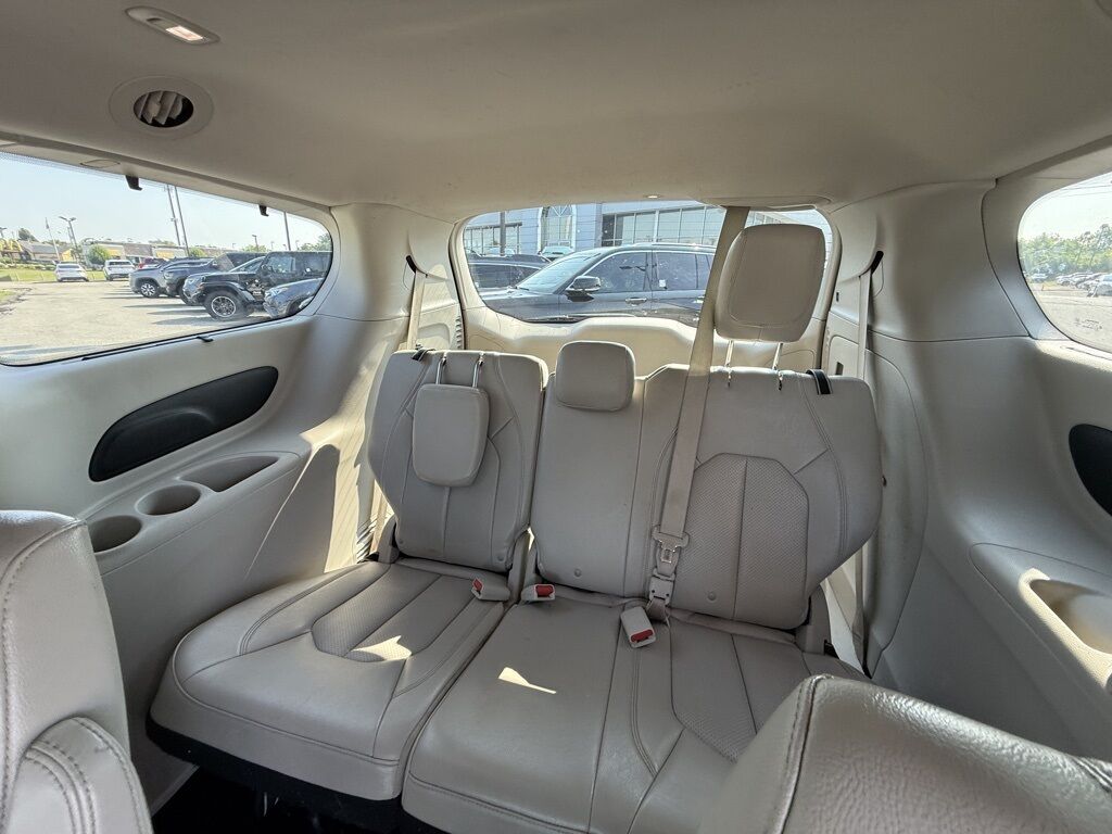 2021 Chrysler Pacifica Touring L Crestwood KY