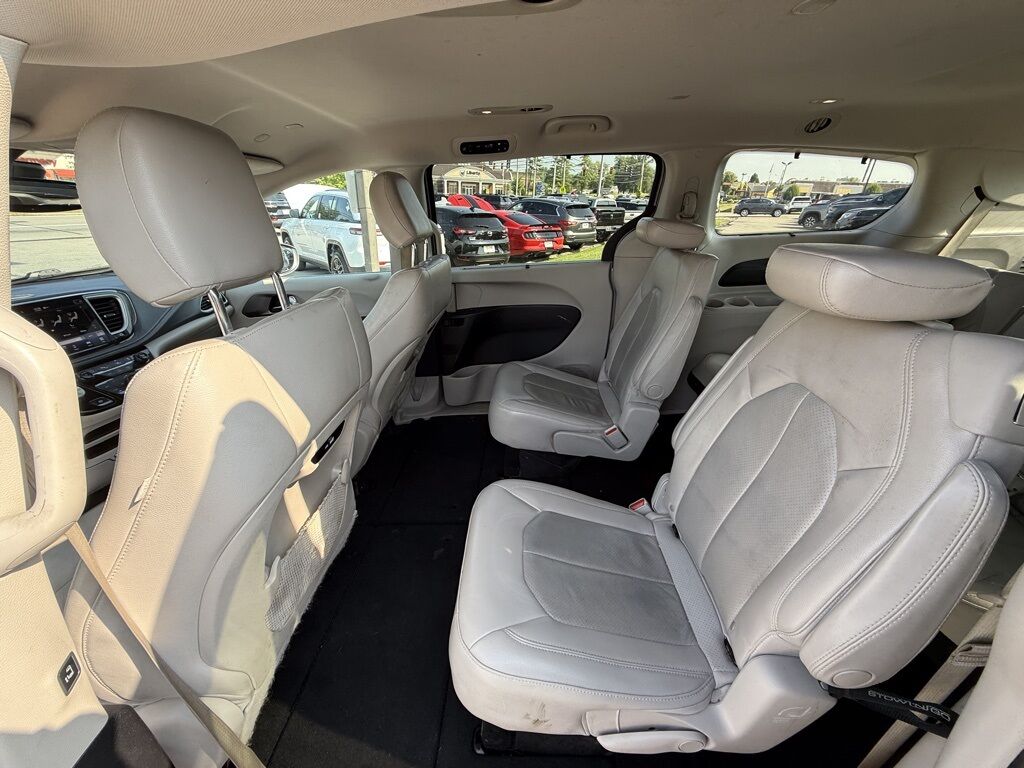 2021 Chrysler Pacifica Touring L Crestwood KY