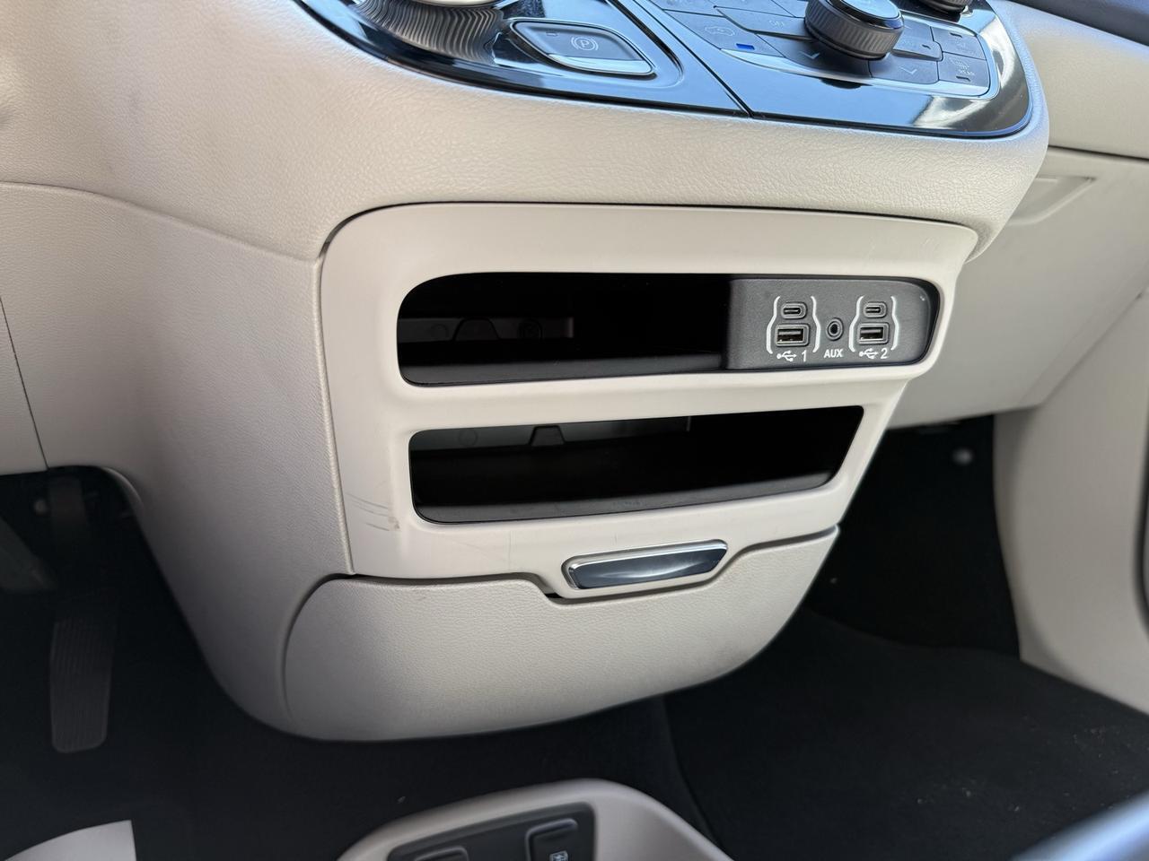 2021 Chrysler Pacifica Touring L Crestwood KY