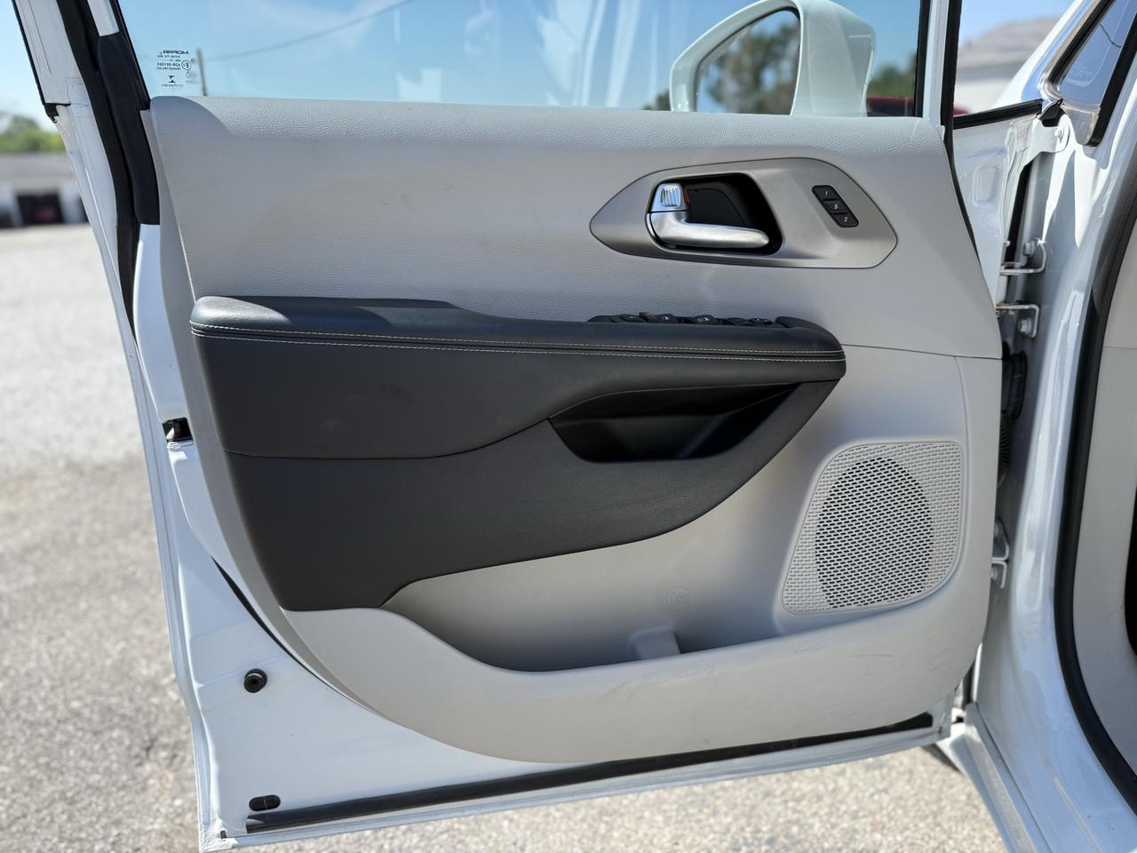 2021 Chrysler Pacifica Touring L Crestwood KY