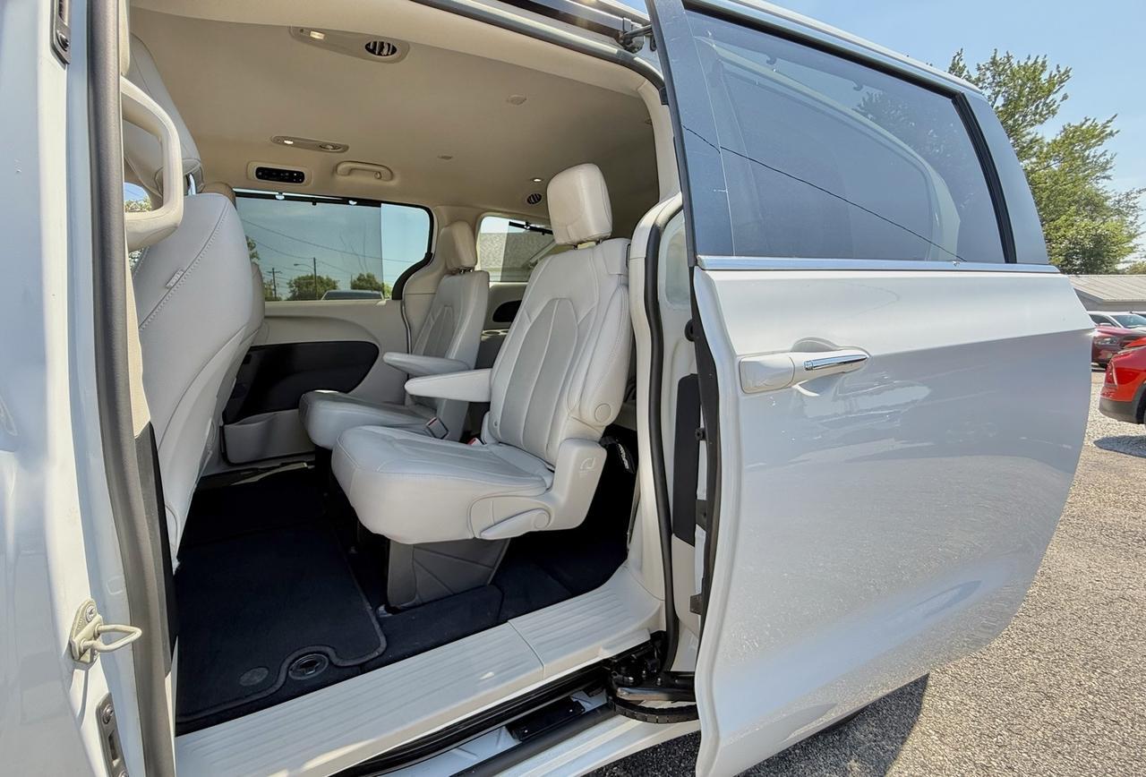 2021 Chrysler Pacifica Touring L Crestwood KY