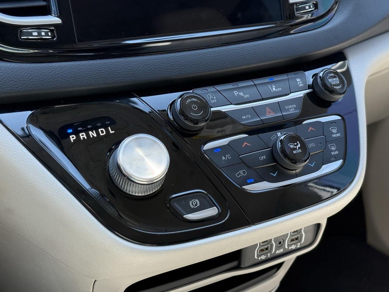 2021 Chrysler Pacifica Touring L Crestwood KY