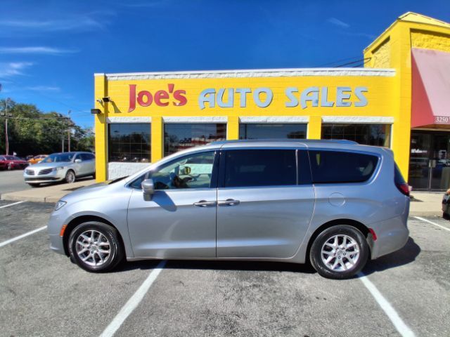 2021 Chrysler Pacifica Touring L