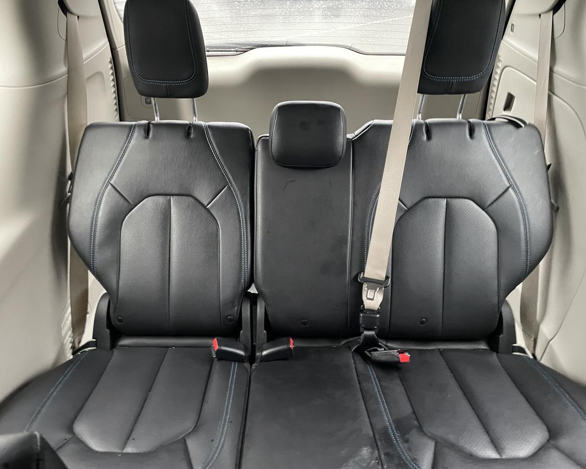 2021 Chrysler Pacifica Touring L Minivan 4D Port Orchard WA