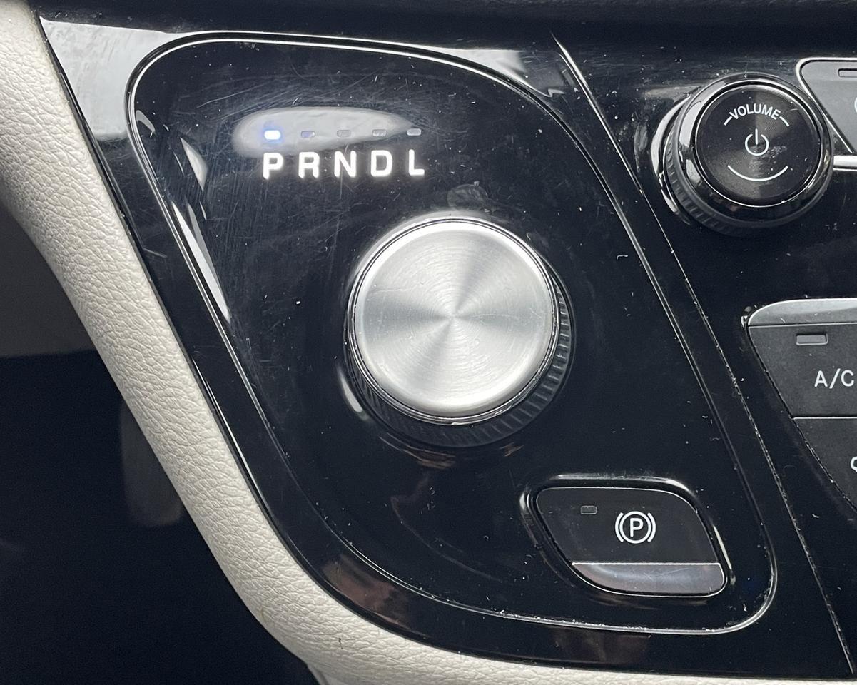 2021 Chrysler Pacifica Touring L Minivan 4D Port Orchard WA