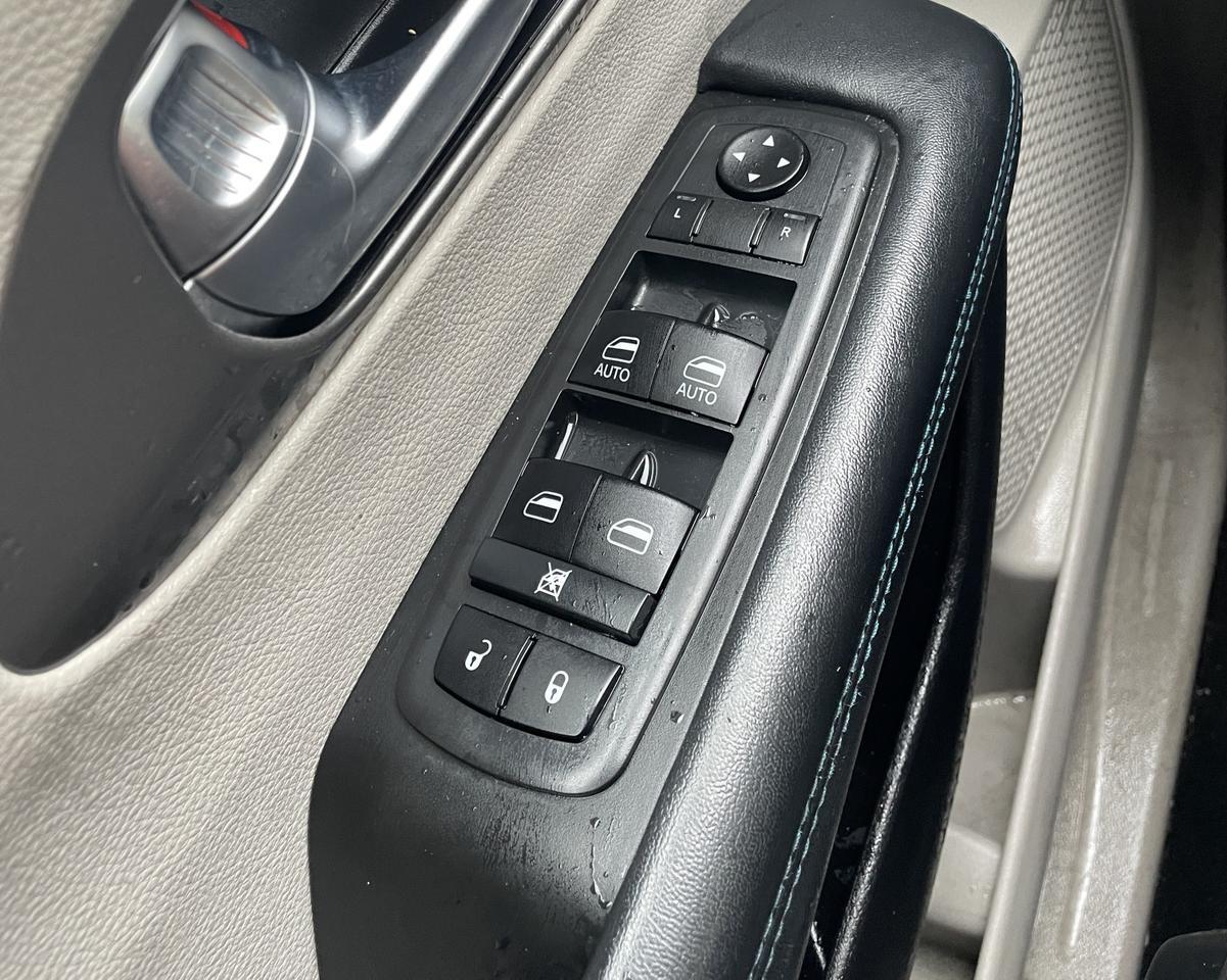 2021 Chrysler Pacifica Touring L Minivan 4D Port Orchard WA