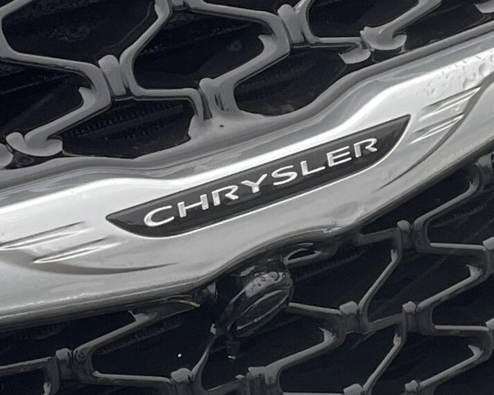 2021 Chrysler Pacifica Touring L Minivan 4D Port Orchard WA