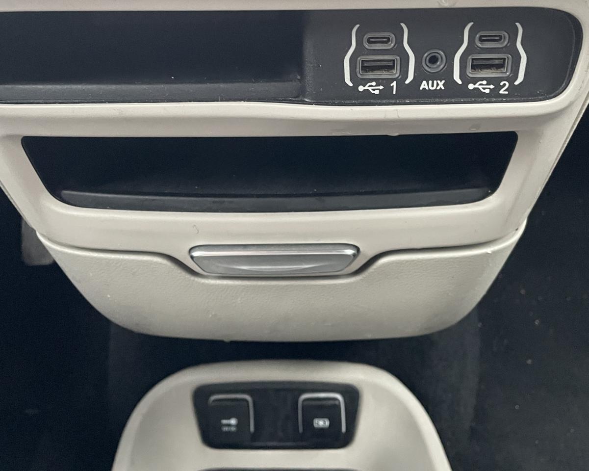 2021 Chrysler Pacifica Touring L Minivan 4D Port Orchard WA