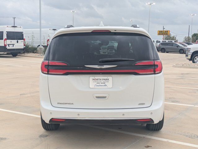 2021 Chrysler Pacifica Touring L Castroville TX
