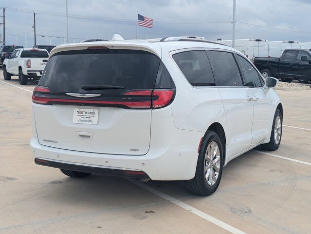2021 Chrysler Pacifica Touring L Castroville TX