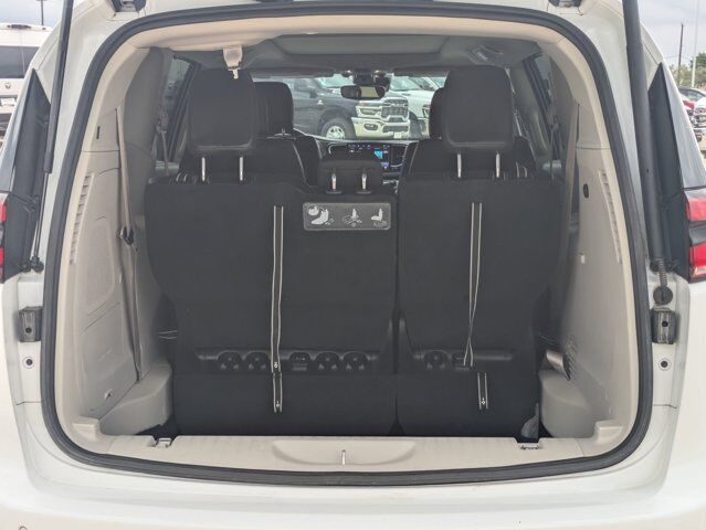 2021 Chrysler Pacifica Touring L Castroville TX
