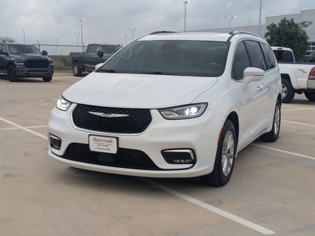 2021 Chrysler Pacifica Touring L Castroville TX