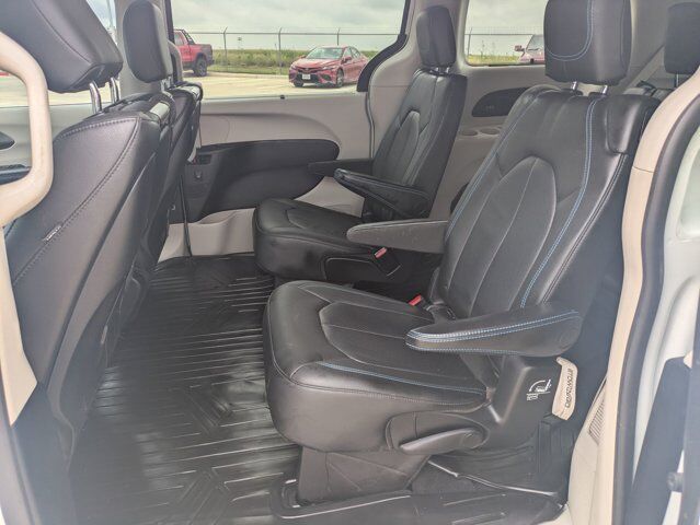 2021 Chrysler Pacifica Touring L Castroville TX