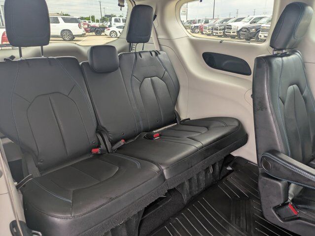 2021 Chrysler Pacifica Touring L Castroville TX