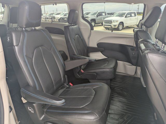 2021 Chrysler Pacifica Touring L Castroville TX