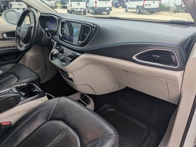 2021 Chrysler Pacifica Touring L Castroville TX