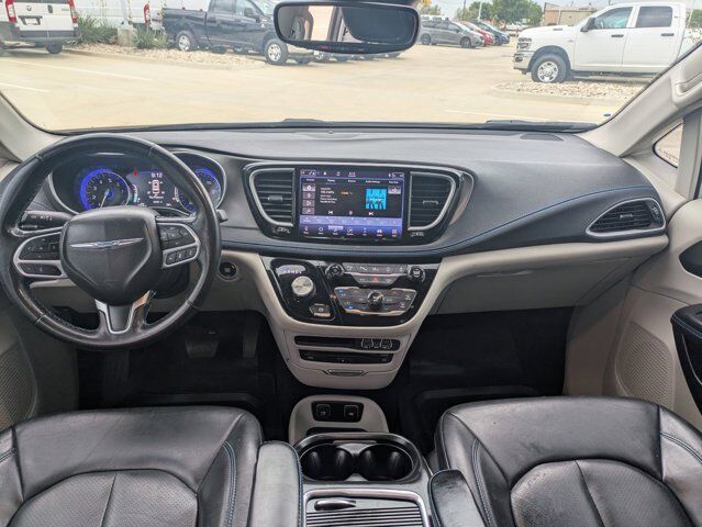 2021 Chrysler Pacifica Touring L Castroville TX