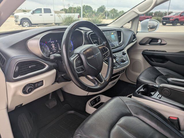 2021 Chrysler Pacifica Touring L Castroville TX