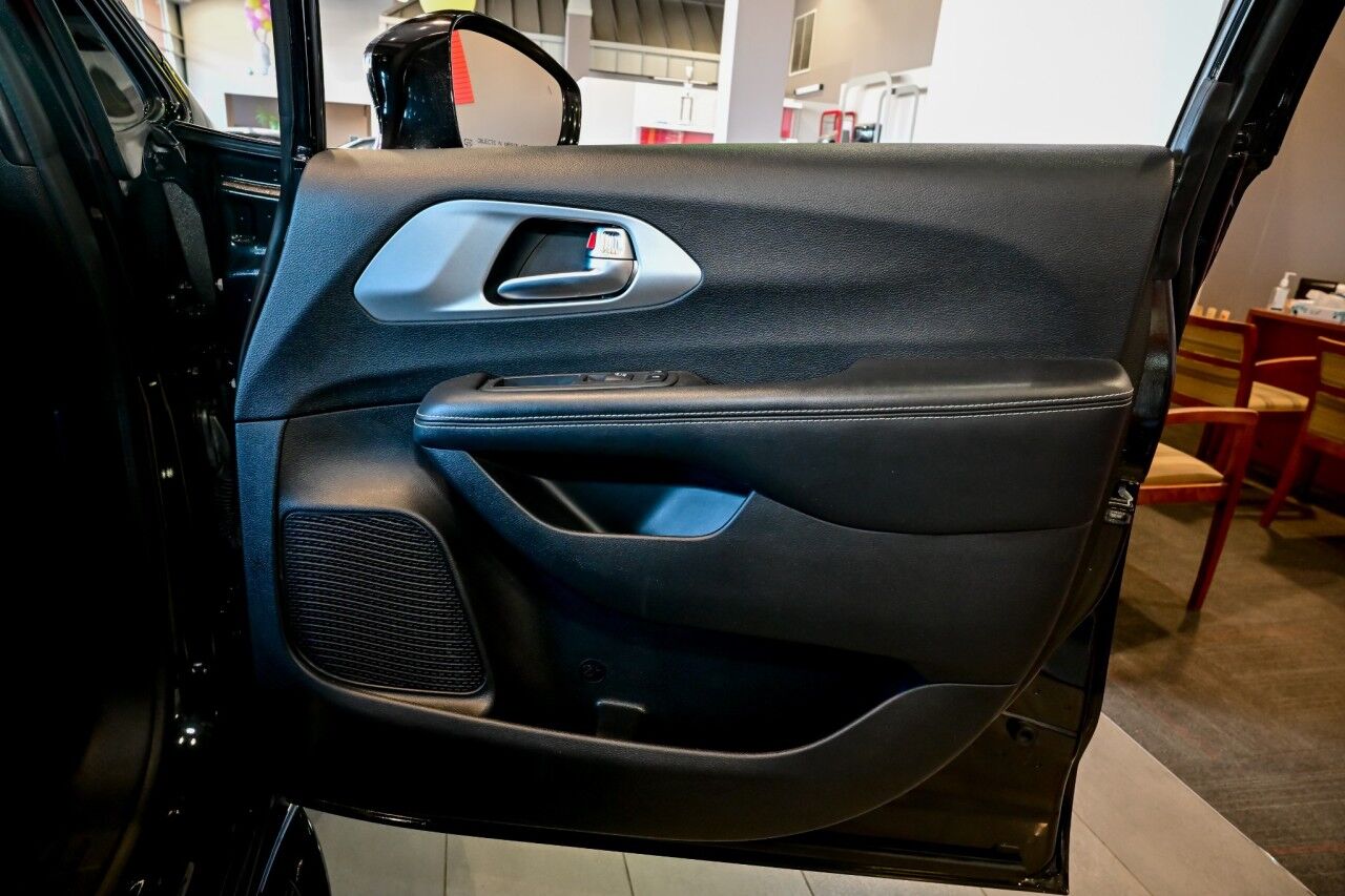 2021 Chrysler Pacifica Touring L Springfield NJ