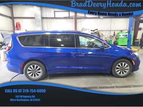 2021_Chrysler_Pacifica_Touring L_ West Burlington IA