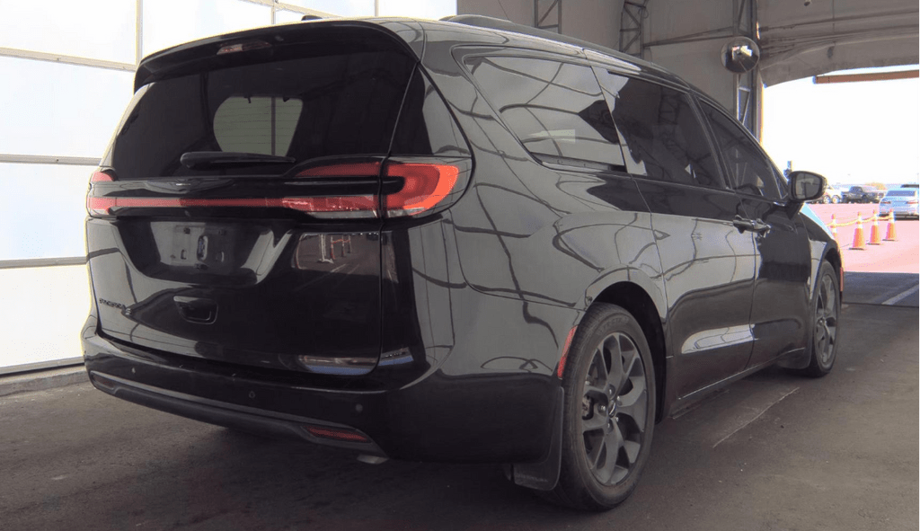 2021 Chrysler Pacifica Touring Milwaukie OR