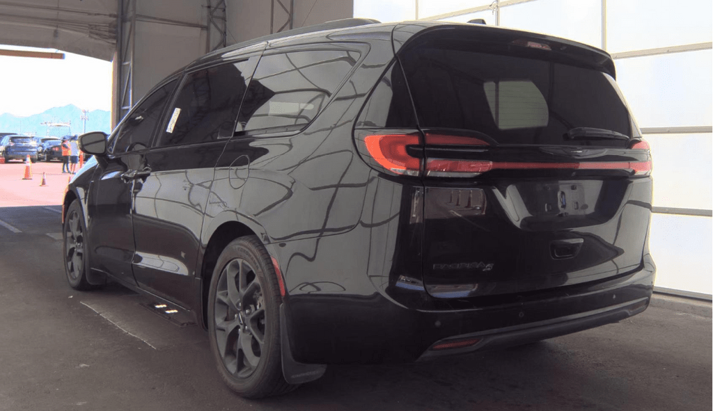 2021 Chrysler Pacifica Touring Milwaukie OR