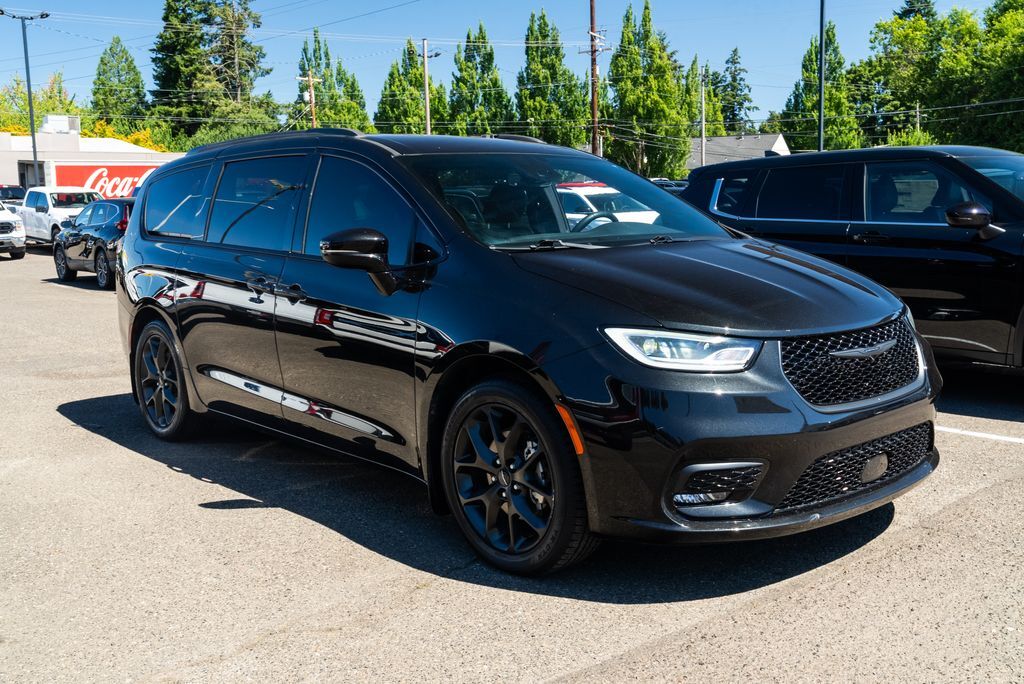 2021 Chrysler Pacifica Touring