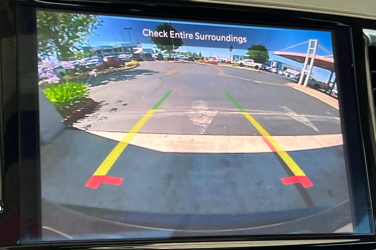 2021 Chrysler Pacifica Touring Roseville CA