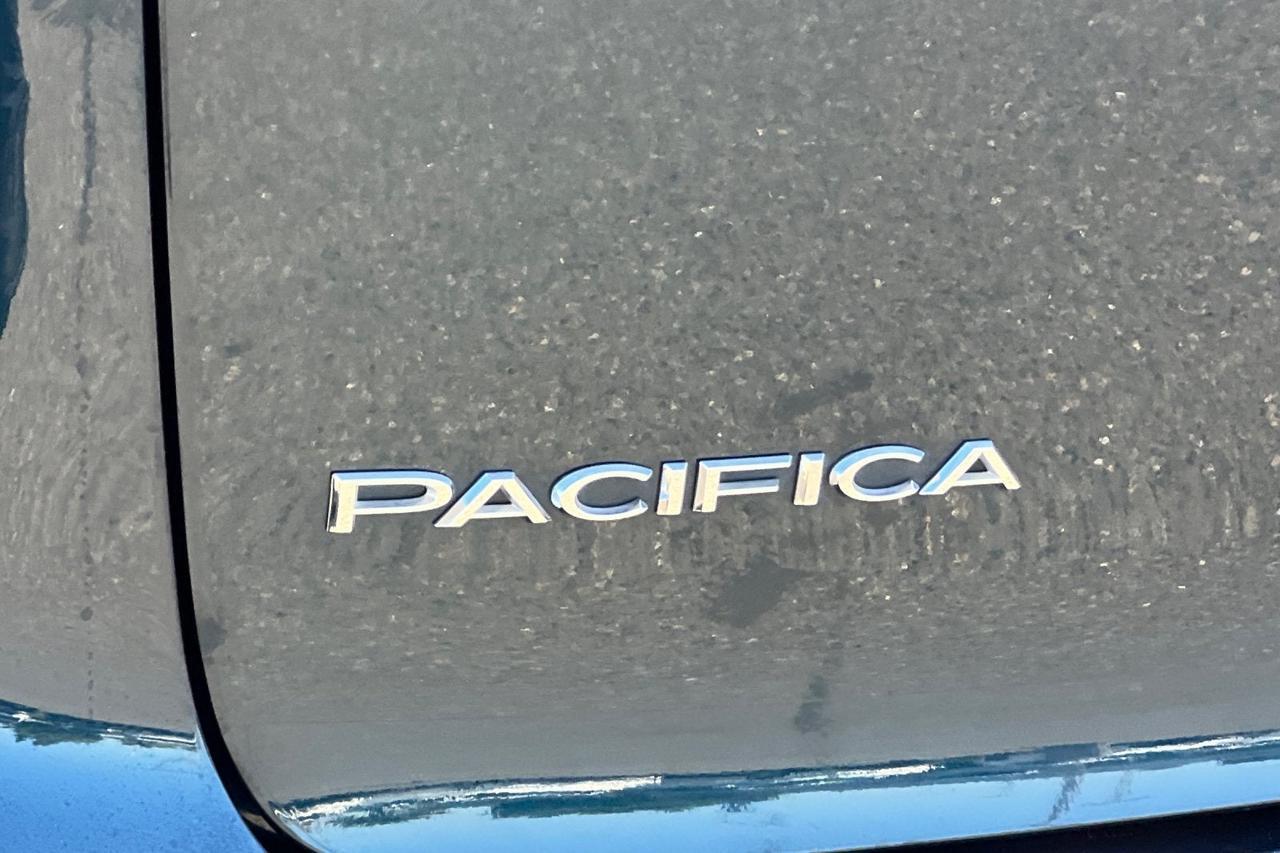 2021 Chrysler Pacifica Touring Roseville CA