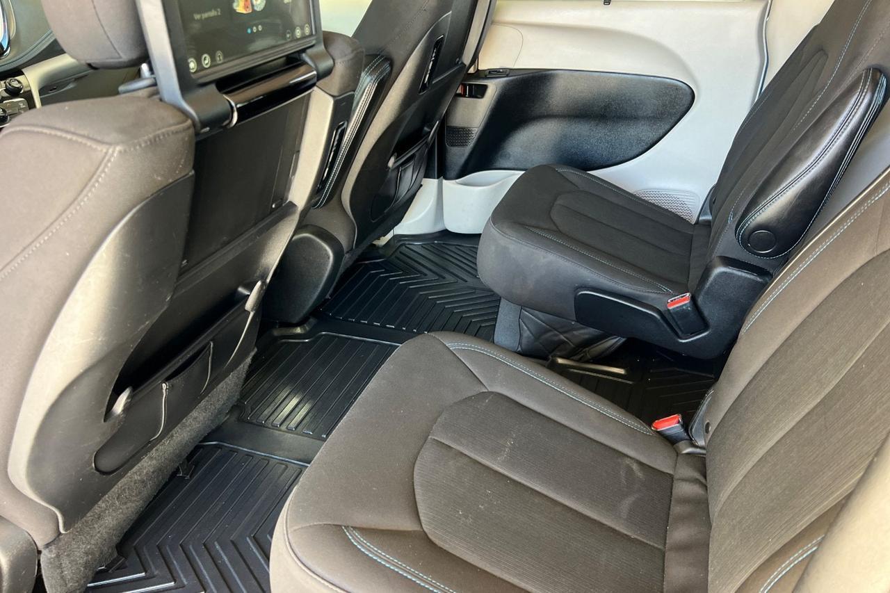2021 Chrysler Pacifica Touring Roseville CA