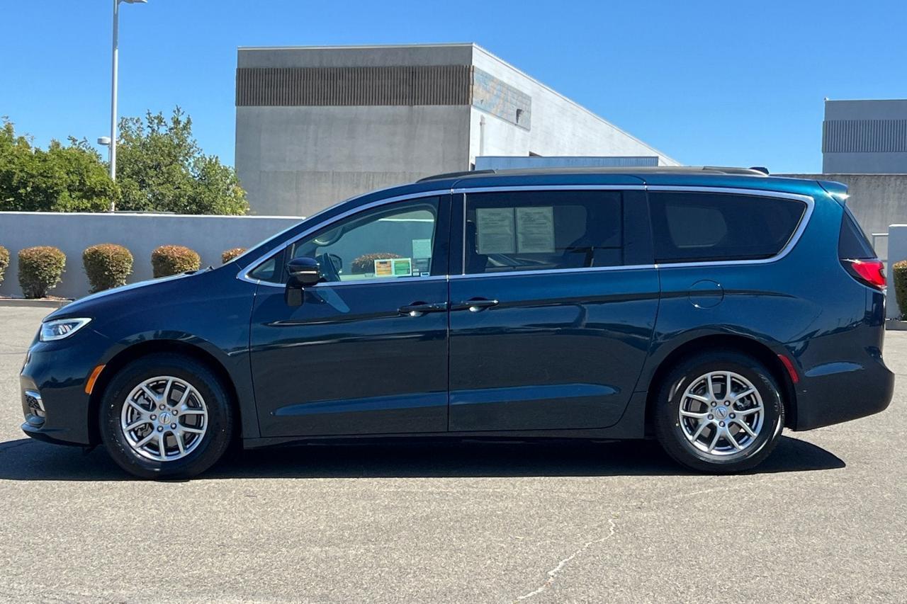 2021 Chrysler Pacifica Touring Roseville CA