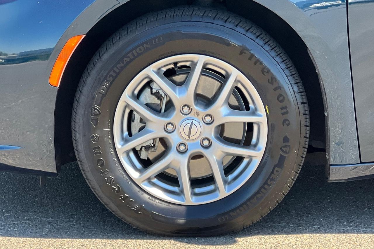 2021 Chrysler Pacifica Touring Roseville CA