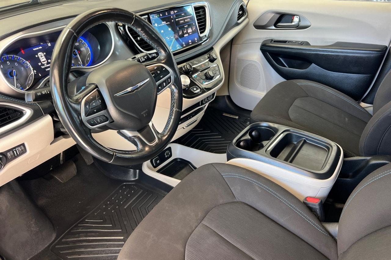 2021 Chrysler Pacifica Touring Roseville CA